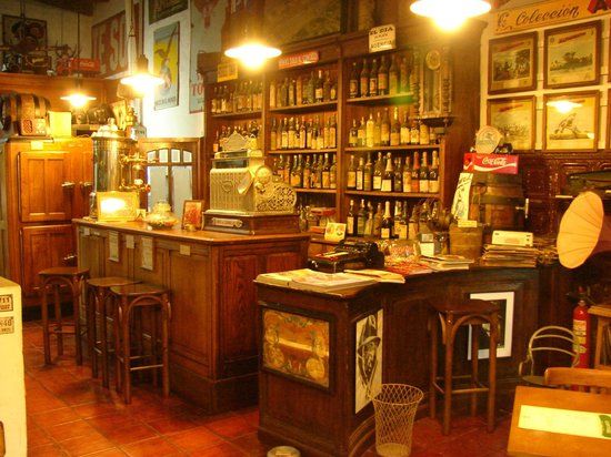 Museo del Automóvil y Ramos Generales "Colección Rau"